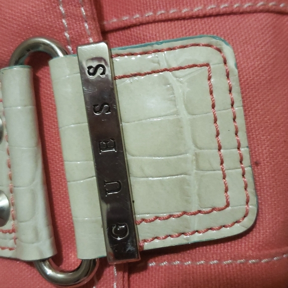 Guess Hand Bag Med 'Duffle' Pink&Blue - Picture 8 of 8